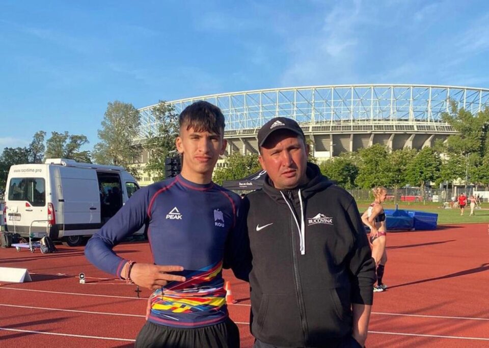 Alexandru Prâsneac alături de tatăl și antrenorul său, Cristian Prâsneac