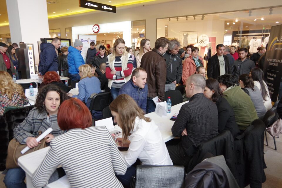 Bursa generală a locurilor de muncă, eveniment care revine după aproape trei ani de pauză, cauzată de pandemie, are loc vineri, 20 mai