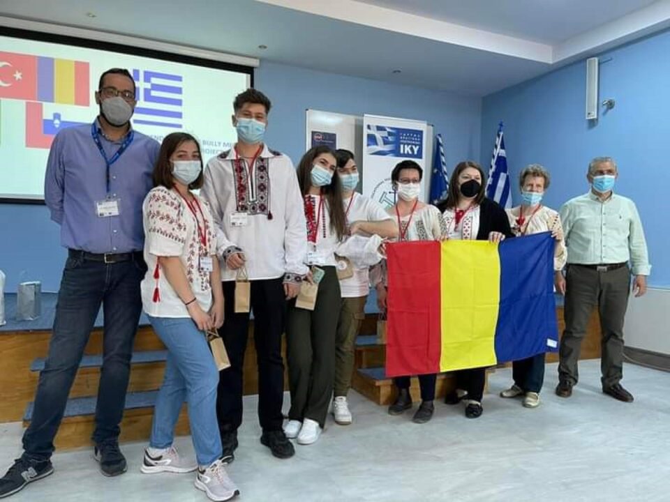 Schimb de experiență în Grecia, pentru prevenirea bullyingului, la care au participat mai mulți elevi și profesori de la Colegiul de Artă Suceava