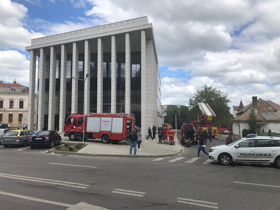 Simularea unui incendiu la Judecătoria Rădăuți