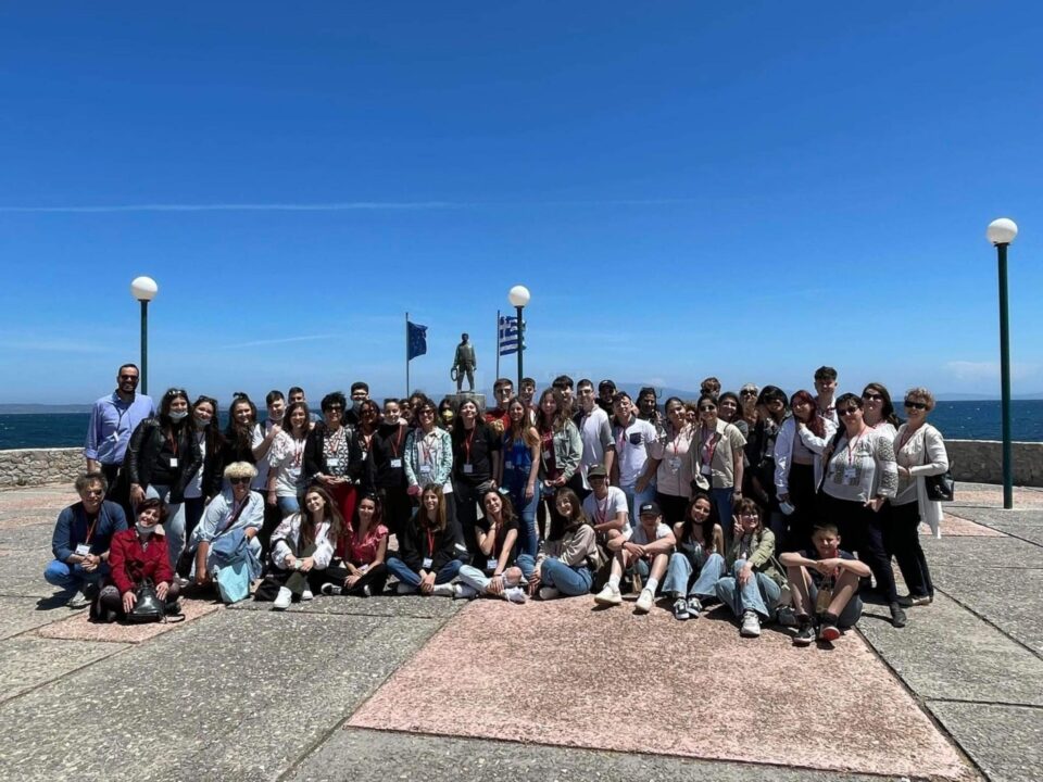 Schimb de experiență în Grecia, pentru prevenirea bullyingului, la care au participat mai mulți elevi și profesori de la Colegiul de Artă Suceava