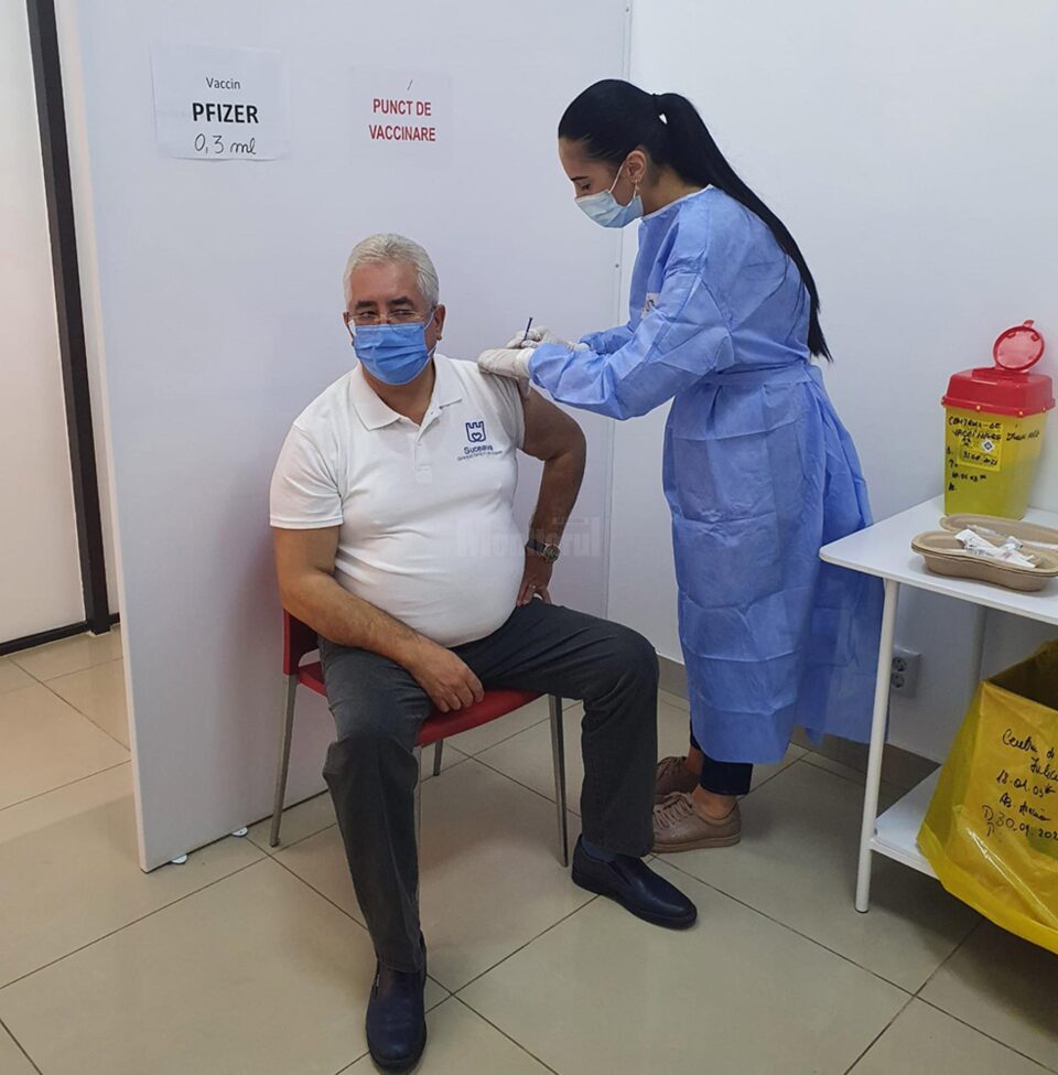 Primarul Lungu se va vaccina anti-Covid cu a patra doză, săptămâna viitoare