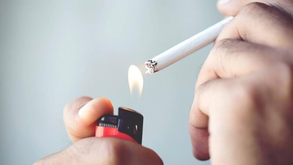 Și-a aprins o țigară și a murit carbonizat în casa pe care o renova. Foto stirileprotv.ro Și-a aprins o țigară și a murit carbonizat în casa pe care o renova. Foto stirileprotv.ro