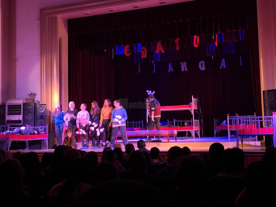 După ce a lansat „Un secol de ceață” și-a privit cu seninătate, din sală, piesa de teatru