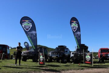 În jur de 70 de echipaje din toată țara s-au înscris ieri la startul Off Road Max Bucovina, cea de-a doua etapă a Campionatului Național de Off Road