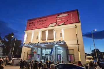 Focuri de artificii la debutul Zilelor Teatrului Matei Vișniec 2022 - foto Cosmin Romega
