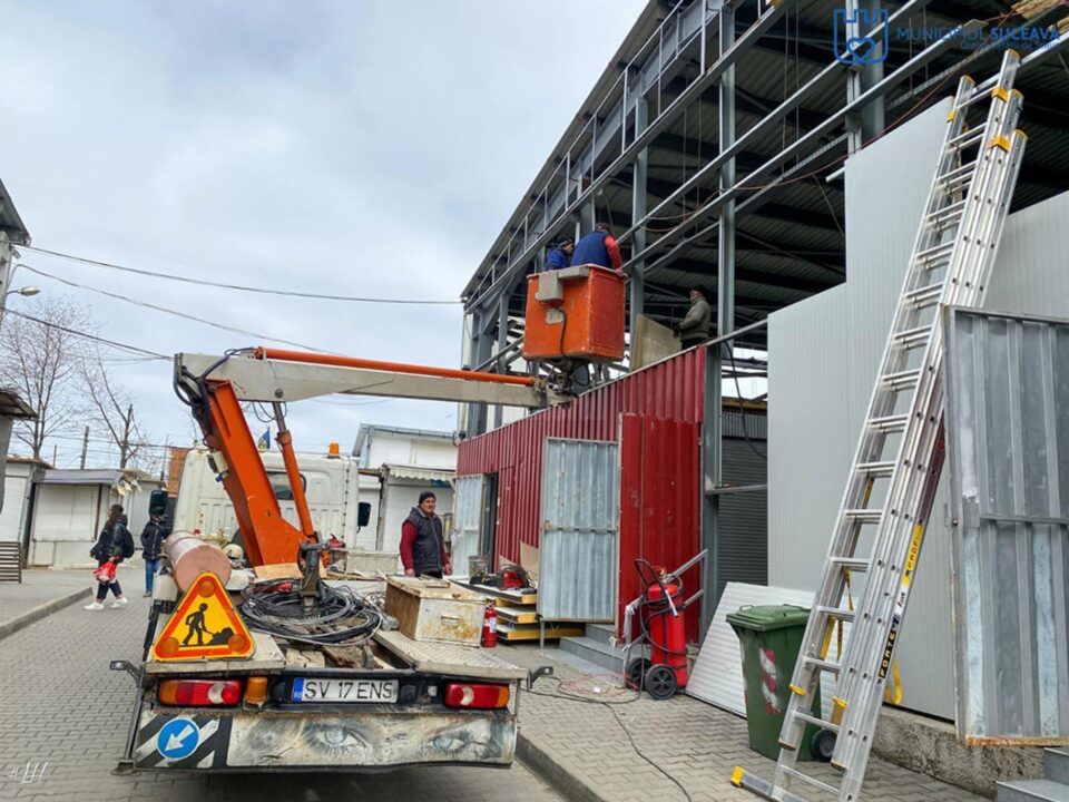 Parcarea Bazarului Sucevei a fost modernizată, urmează încălzirea
