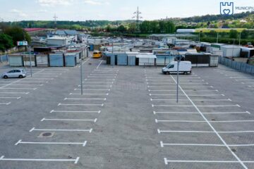 Parcarea din incinta Complexului Comercial Bazar a fost modernizată, pietrișul fiind înlocuit cu pavaj