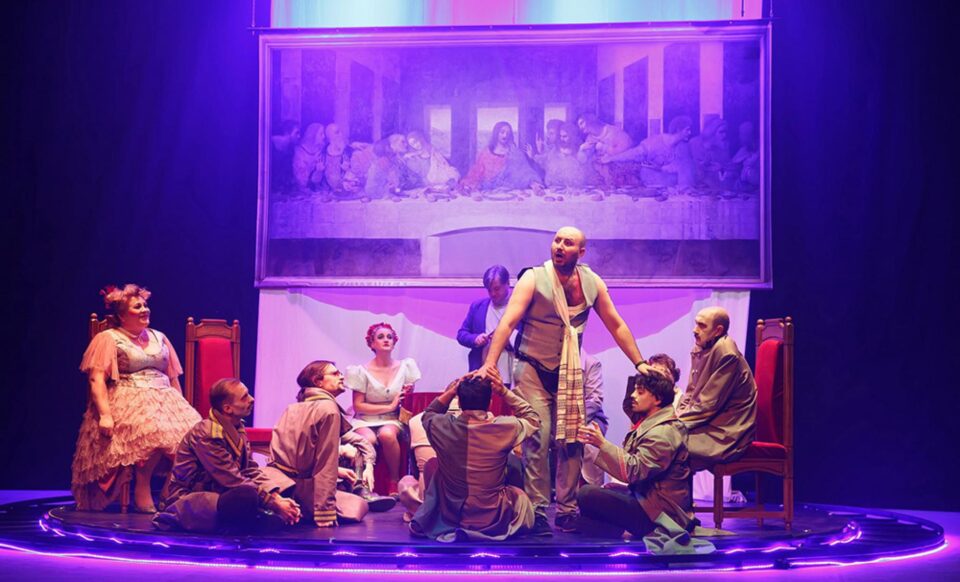 Spectacolul „Revizorul”, în interpretarea actorilor Teatrului „Satiricus I. L. Caragiale” din Chișinău