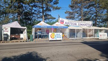 Pe la corturile cu ajutoare trec tot mai puțini refugiați