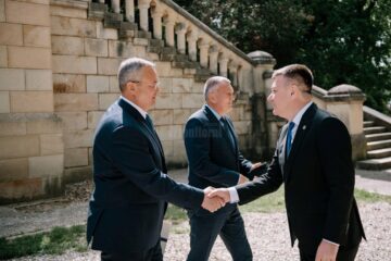 Bogdan Gheorghiu și premierul Romaniei, Nicolae Ciucă