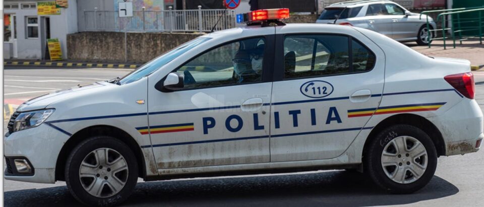La aproximativ o oră de la apelul la 112, minora a fost găsită de polițiști în centrul Sucevei La aproximativ o oră de la apelul la 112, minora a fost găsită de polițiști în centrul Sucevei