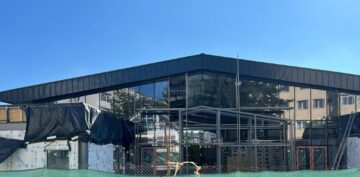 Piața George Enescu, modernizată, va fi dată în funcțiune în luna iunie, noile mese fiind în curs de achiziție