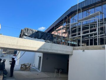 Piața George Enescu, modernizată, va fi dată în funcțiune în luna iunie, noile mese fiind în curs de achiziție