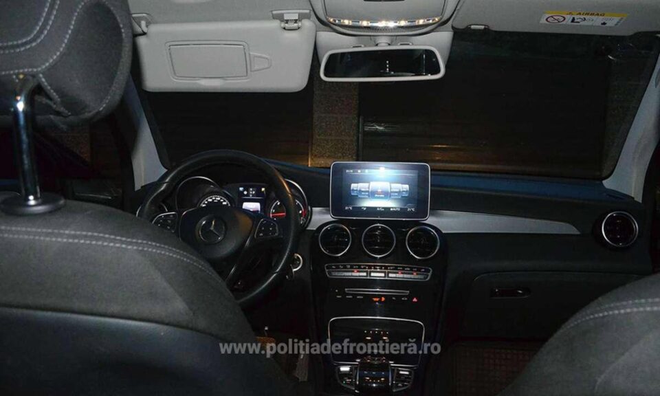 O tânără din Suceava, lăsată fără un bolid de 35.000 de euro