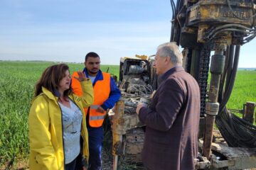 Pe tronsonul de autostradă Suceava - Siret au început lucrările de foraj