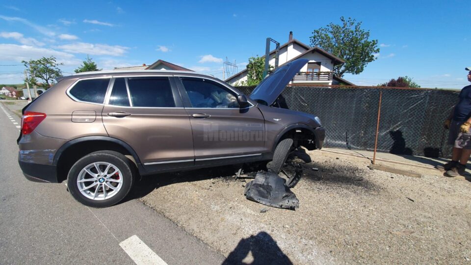 Pericol de explozie după coliziunea dintre o autocisternă și un autoturism