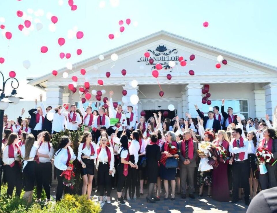 Gala Absolvenților, organizată de Colegiul Național „Eudoxiu Hurmuzachi”