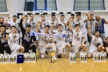 Juniorii I de la CSU din Suceava au devenit vicecampioni nationali. Foto Handbal Mania