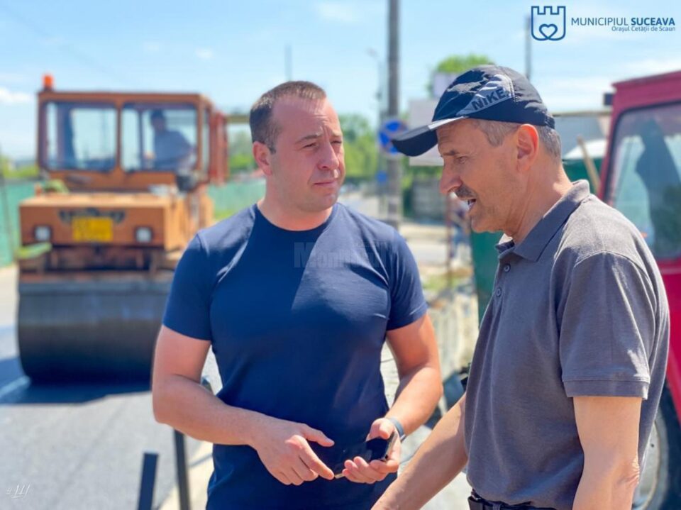 Viceprimarul Sucevei, Lucian Harșovschi, s-a ocupat de proiectul de reabilitare a drumului către Piața Angro, verificand în teren fiecare etapa