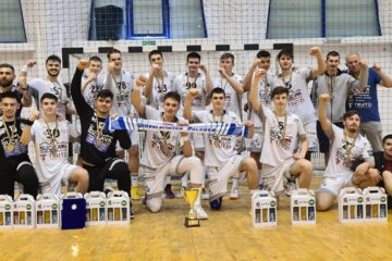 Juniorii I de la CSU din Suceava au devenit vicecampioni naționali. Foto Handbal Mania