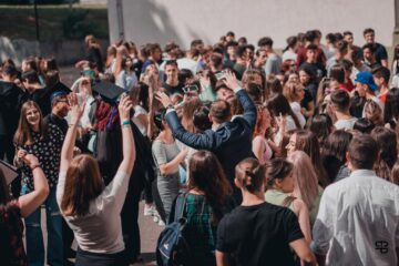 „After Twelve”, discoteca cu care elevii Colegiului „Mihai Eminescu” și-au sărbătorit absolvenții