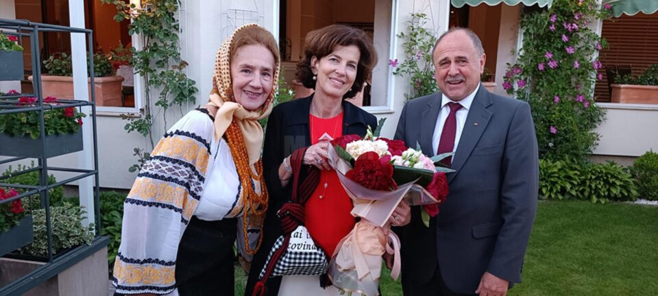 Ambasadoarea Franței în România, alături de Sofia Vicoveanca și Niculai Barbă