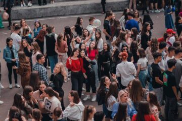 „After Twelve”, discoteca cu care elevii Colegiului „Mihai Eminescu” și-au sărbătorit absolvenții