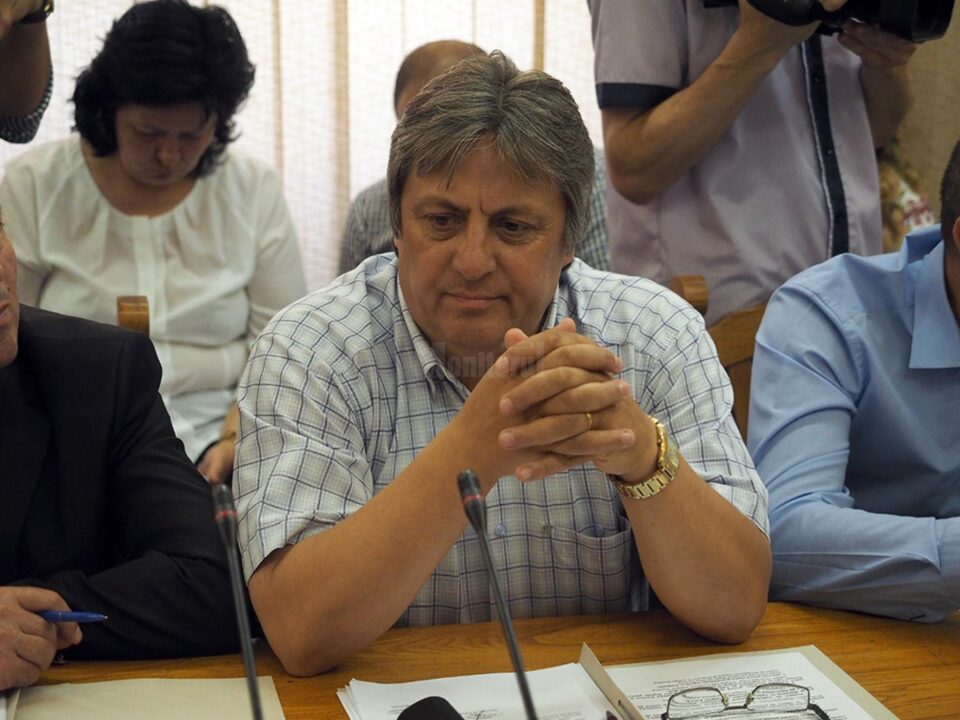 Toate funcțiile deținute de Vasile Tofan înainte de preluarea postului de vicepreședinte al CJ au fost împărțite între PNL și PMP Toate funcțiile deținute de Vasile Tofan înainte de preluarea postului de vicepreședinte al CJ au fost împărțite între PNL și PMP