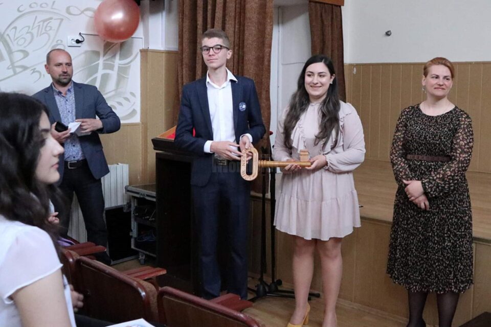 Șefii de promoție ai Colegiului „Nicu Gane” Fălticeni