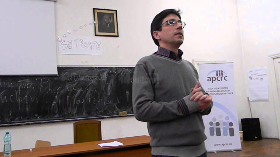 Conferențiarul universitar Gelu Sabău