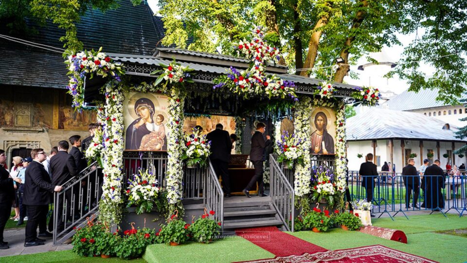 Pelerinii sunt invitați, în perioada 1 – 3 iunie, la sărbătoarea Sfântului Ioan cel Nou de la Suceava Pelerinii sunt invitați, în perioada 1 – 3 iunie, la sărbătoarea Sfântului Ioan cel Nou de la Suceava