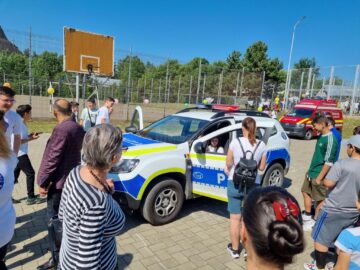 Peste 300 de copii au participat la acțiunile organizate de Poliție, Jandarmerie și ISU Suceava