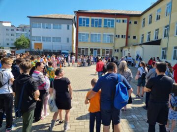 Peste 300 de copii au participat la acțiunile organizate de Poliție, Jandarmerie și ISU Suceava
