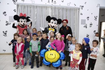 „Copilăria, o lume minunată”, proiect educațional la care au participat elevi și preșcolari din Zamostea și Ciomârtan