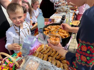 Produsele pregătite de copii și părinți s-au bucurat de succes în rândul tuturor participanților