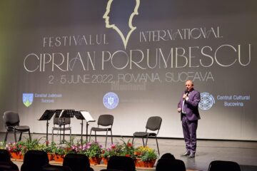 Vicepreședintele Consiliului Județean Suceava Neculai Barbă la inaugurarea Festivalului „Ciprian Porumbescu”