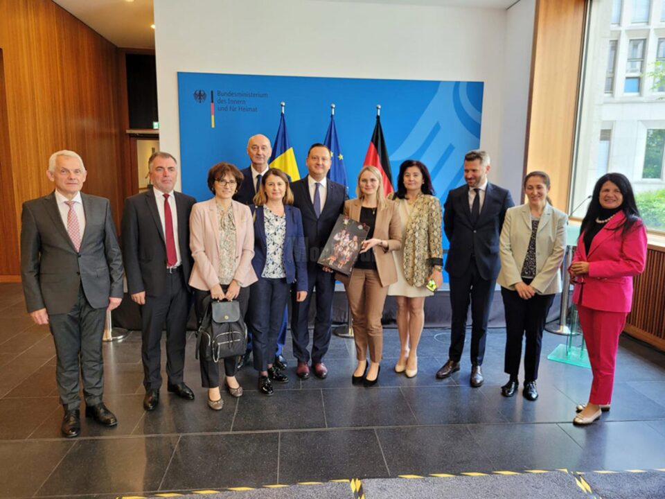 Prefectul Alexandru Moldovan a prezentat la Berlin situația etnicilor germani din județul Suceava și a parteneriatelor cu Germania