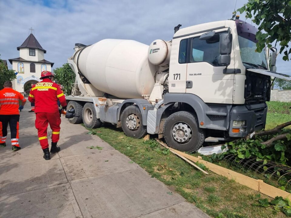 Bărbat mort în timp ce executa o serie de lucrări la biserica din Moara Carp