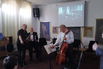 Elevi și profesori prezenți vineri la acțiunea „Ciprian Porumbescu - Balada Sufletului Românesc”