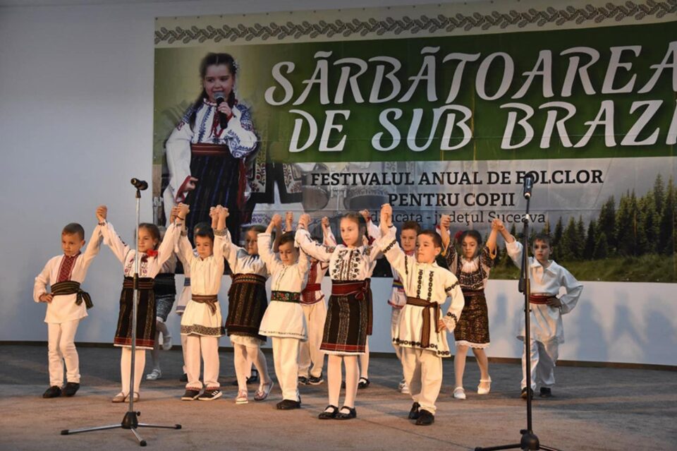 Festivalul “Sărbătoarea de sub brazi” a ajuns la ediția a 13-a