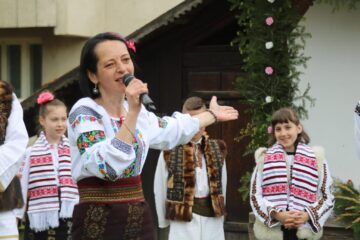 Spectacolul „Nunta în Bucovina” din cadrul proiectului ,,Școala în vatra satului”