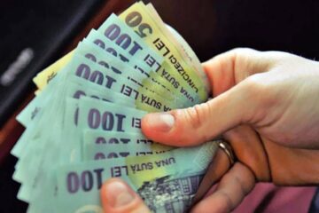 O femeie a găsit 1.500 de lei și a mers cu banii la Poliție Foto monitorulcj.ro