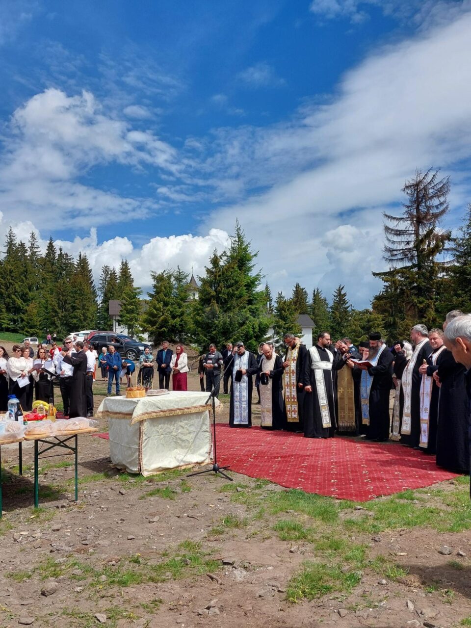 Zi de sărbătoare la Schitul Sfântul Nectarie de pe Bârnărel