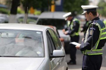 Șofer prins în trafic cu un permis de conducere italian contrafăcut