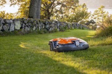 Mașini robotizate de tuns gazonul Husqvarna Automower