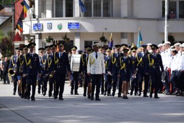 Festivitatea de absolvire a promoției 2022 – Colegiul Militar, în centrul municipiului Câmpulung Moldovenesc. Foto Laurențiu Sbiera Sorin Băltățescu Larisa Dăscălescu