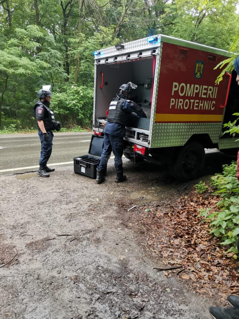 Proiectil din al Doilea Război Mondial, găsit în pădurea de la Adâncata