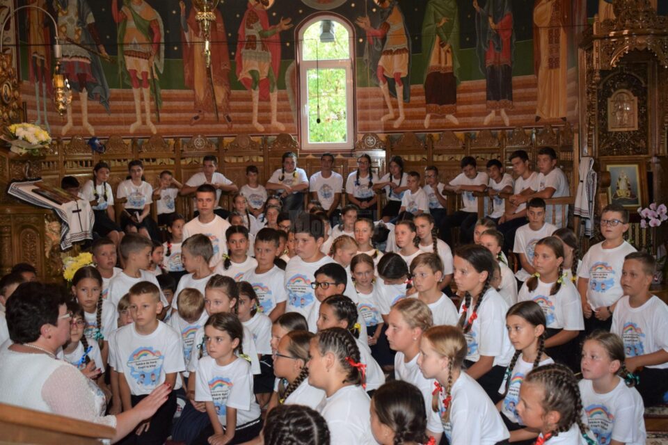 „Doxologia copiilor”, program educațional-cultural cu activități de tip școală de vară, organizat de Inspectoratul Școlar Județean Suceava
