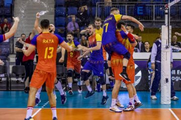 Voleibaliștii „tricolori” se bucură după câștigarea Silver League (Foto CEV)